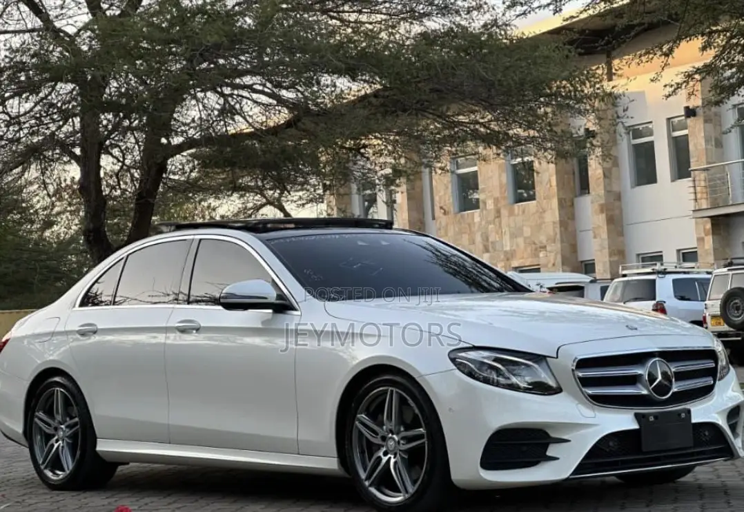 Mercedes-Benz E200 2016 Black