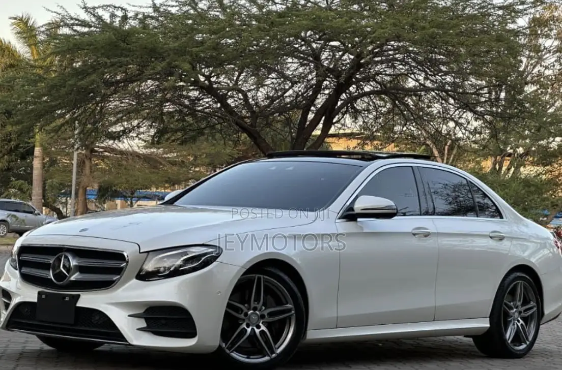 Mercedes-Benz E200 2016 Black