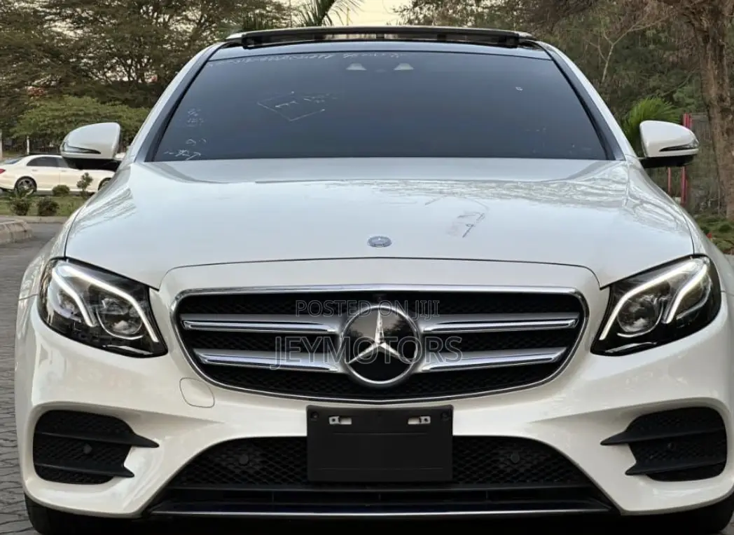 Mercedes-Benz E200 2016 Black