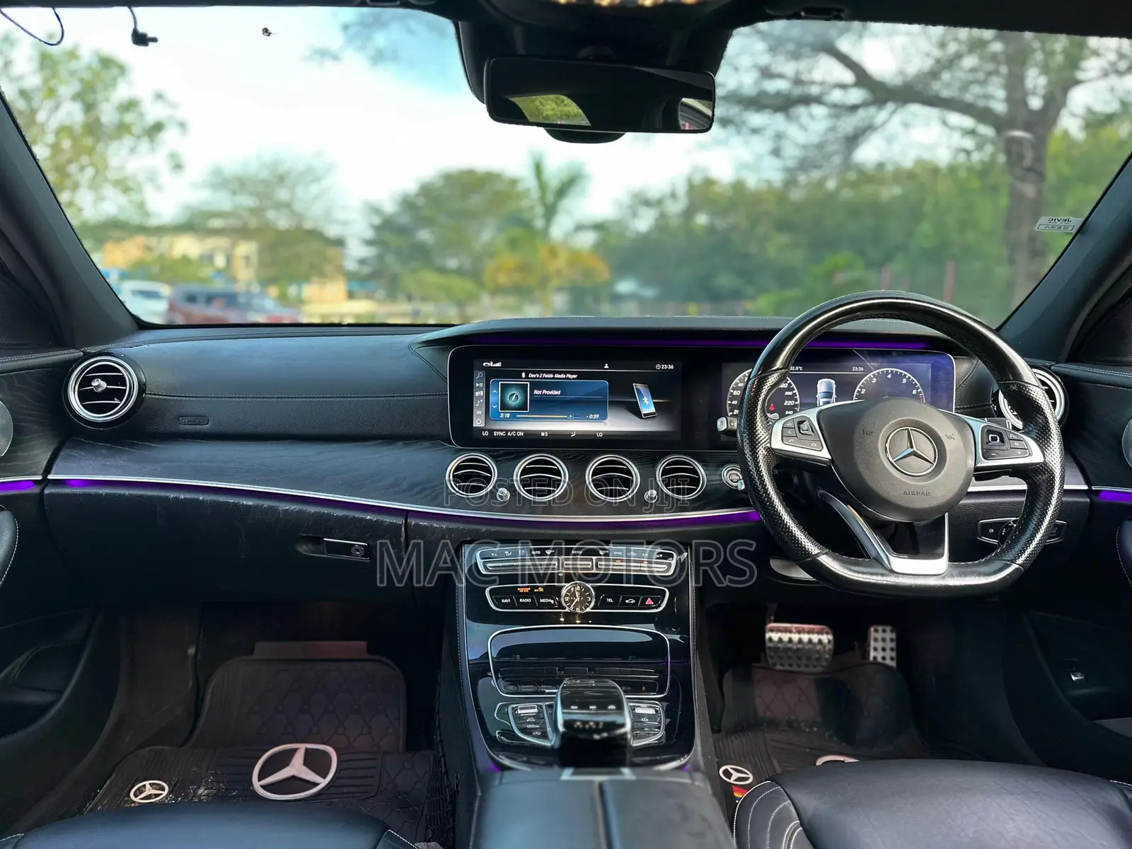 Mercedes-Benz E200 2016 Blue