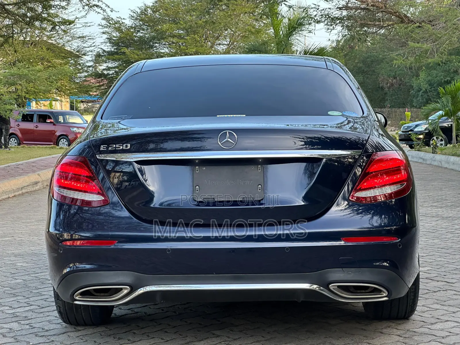 Mercedes-Benz E200 2016 Blue