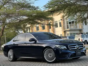 Mercedes-Benz E200 2016 Blue