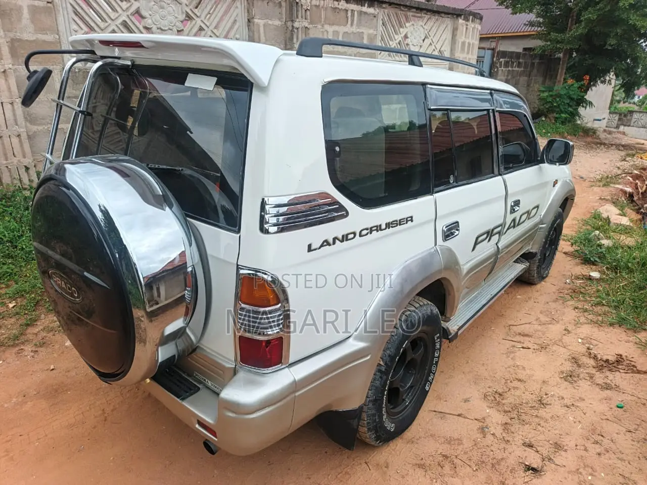 Toyota Land Cruiser 2003 White