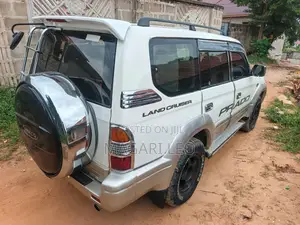 Toyota Land Cruiser 2003 White