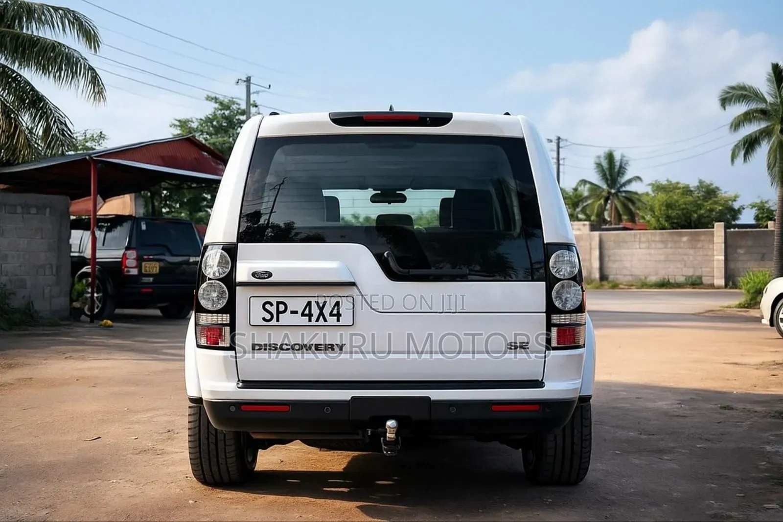 Land Rover Discovery 2014 White