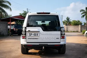 Land Rover Discovery 2014 White