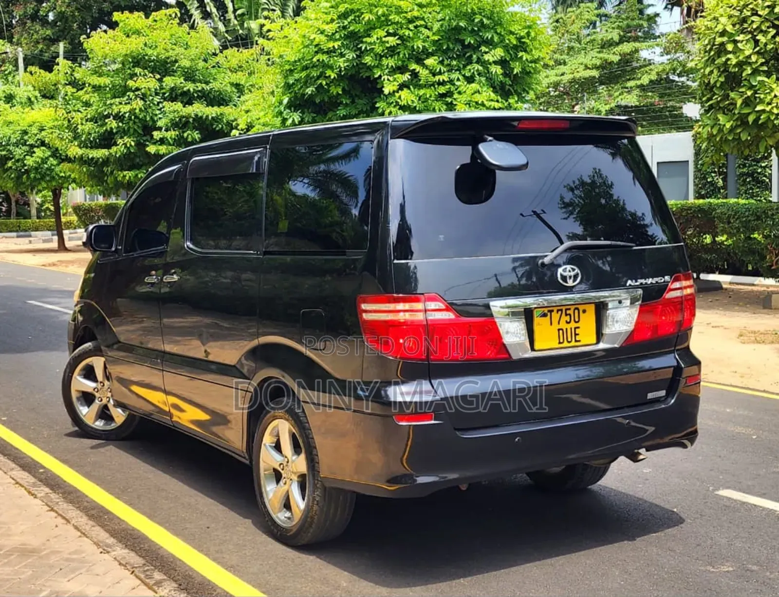 Toyota Alphard 2.4 Petrol FWD 2007 Black