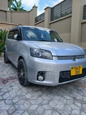 Toyota Corolla Rumion Hatchback 1.5 FWD 2010 Silver
