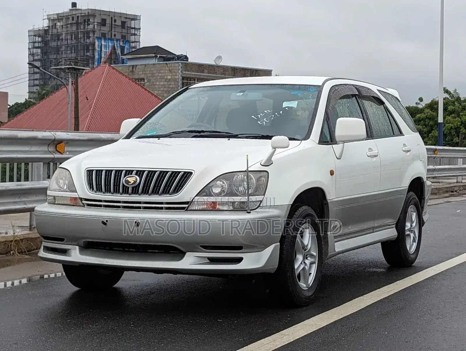 Toyota Harrier 2.2 16V 2000 White