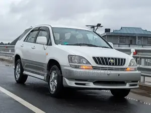 Toyota Harrier 2.2 16V 2000 White