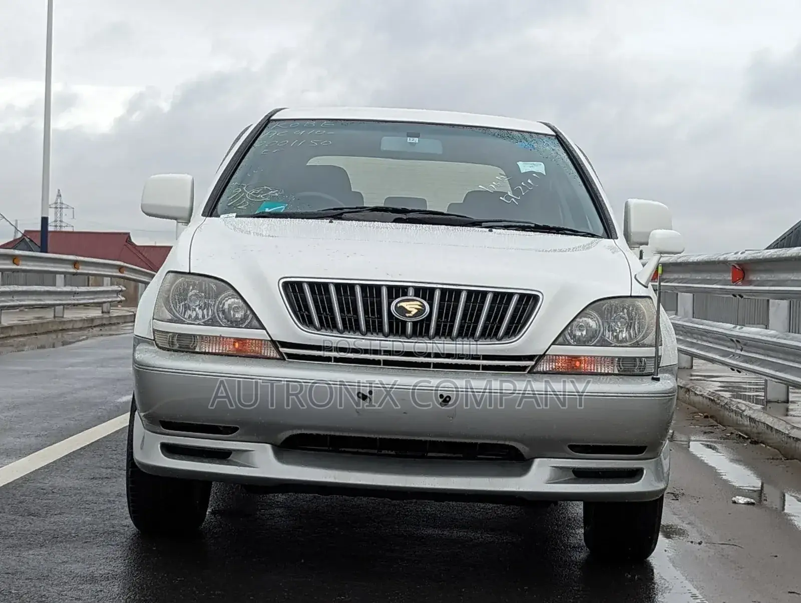 Toyota Harrier 2.2 16V 2000 White