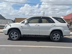 Toyota Harrier 1999 White