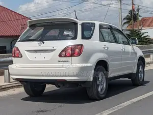 Toyota Harrier 1999 White