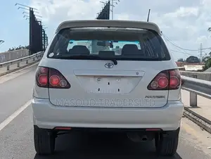 Toyota Harrier 1999 White