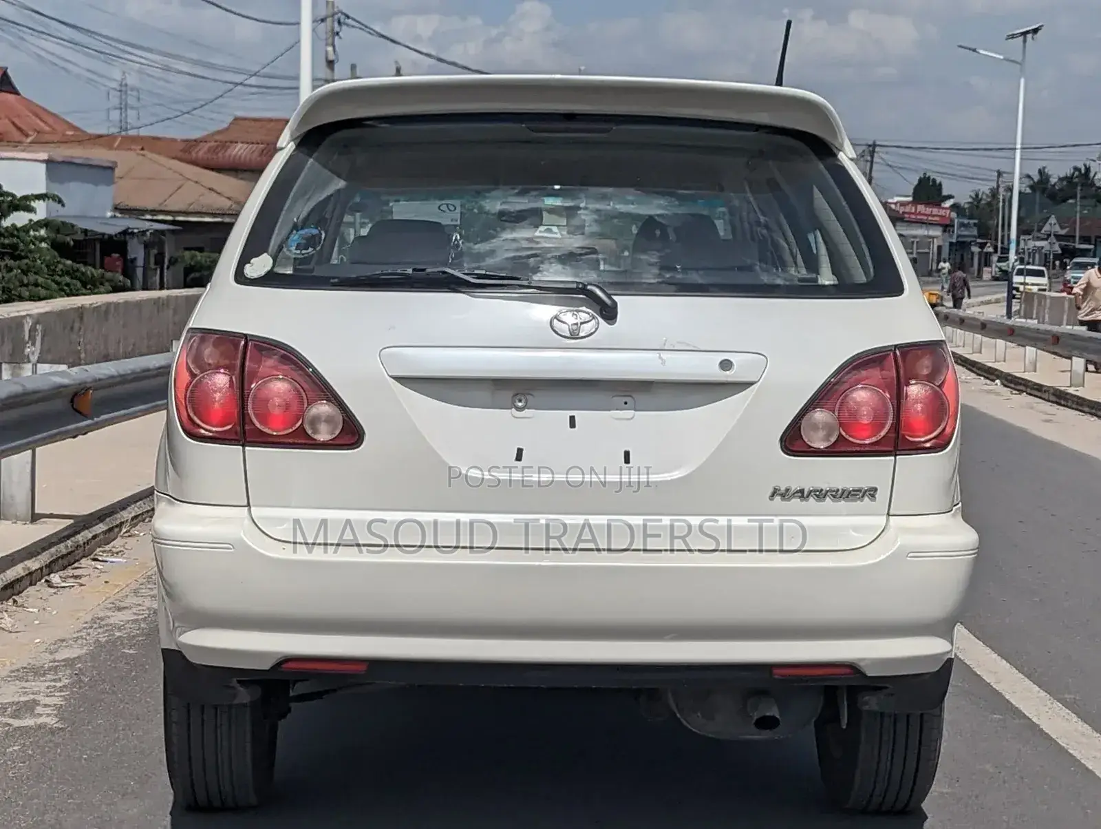 Toyota Harrier 1999 White
