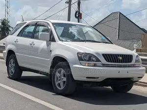 Toyota Harrier 1999 White