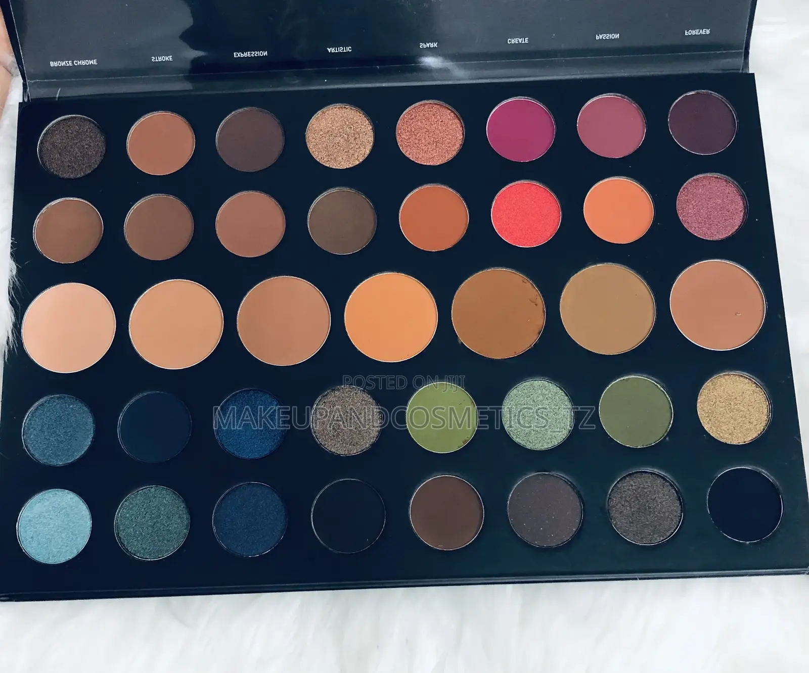 The Jaclyn Hill Eyeshadow Palette