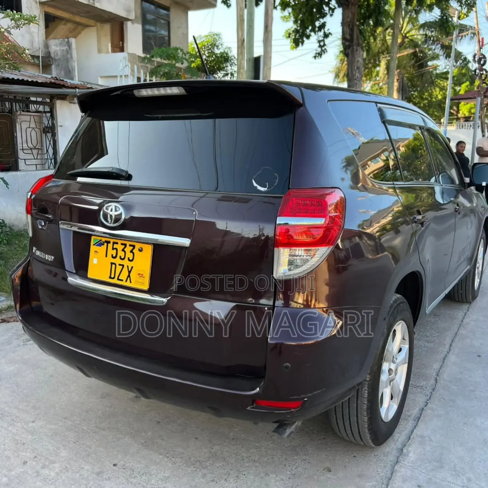 Toyota Vanguard 2011 Maroon