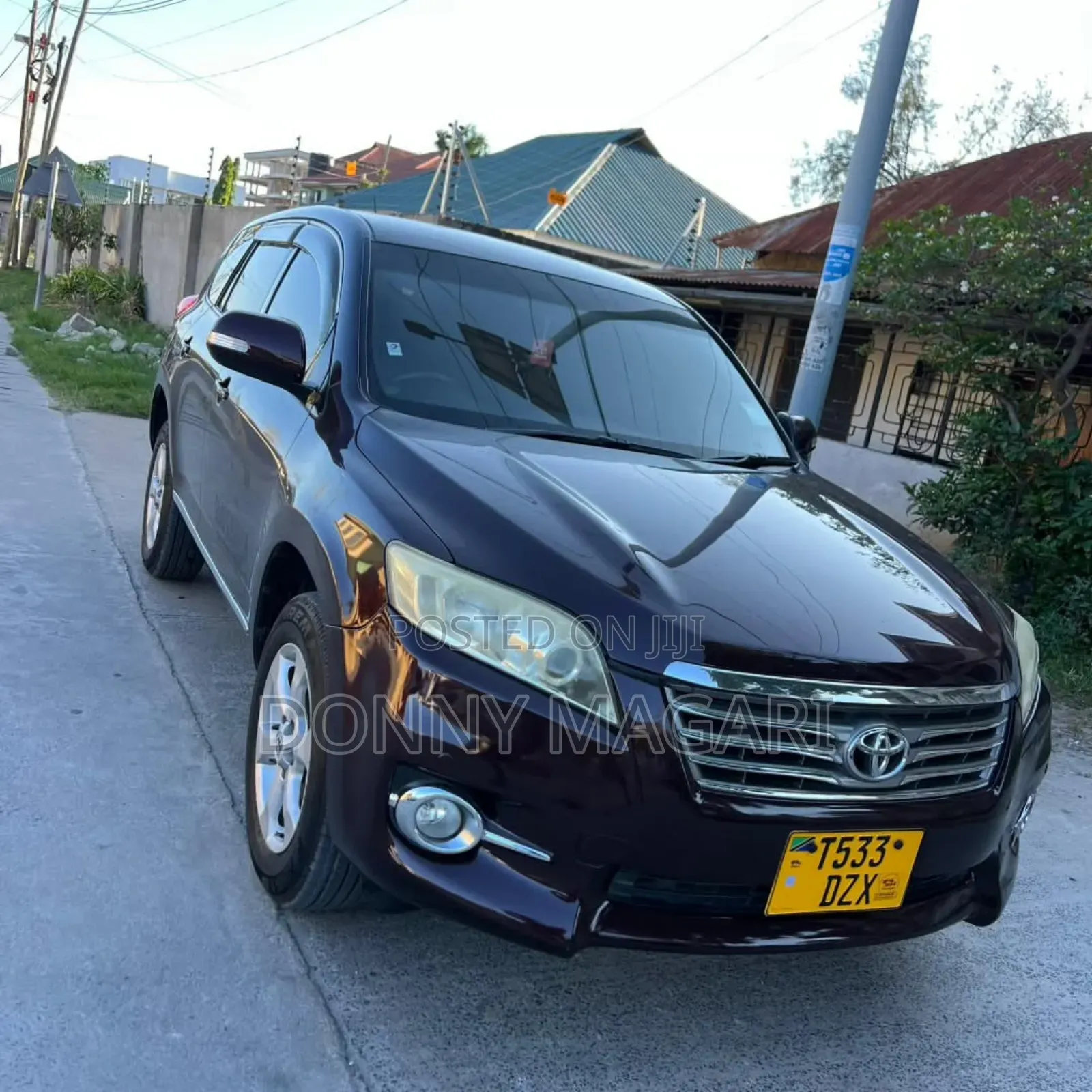 Toyota Vanguard 2011 Maroon