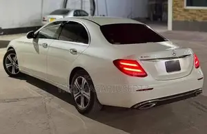 Mercedes-Benz C-Class 2016 White