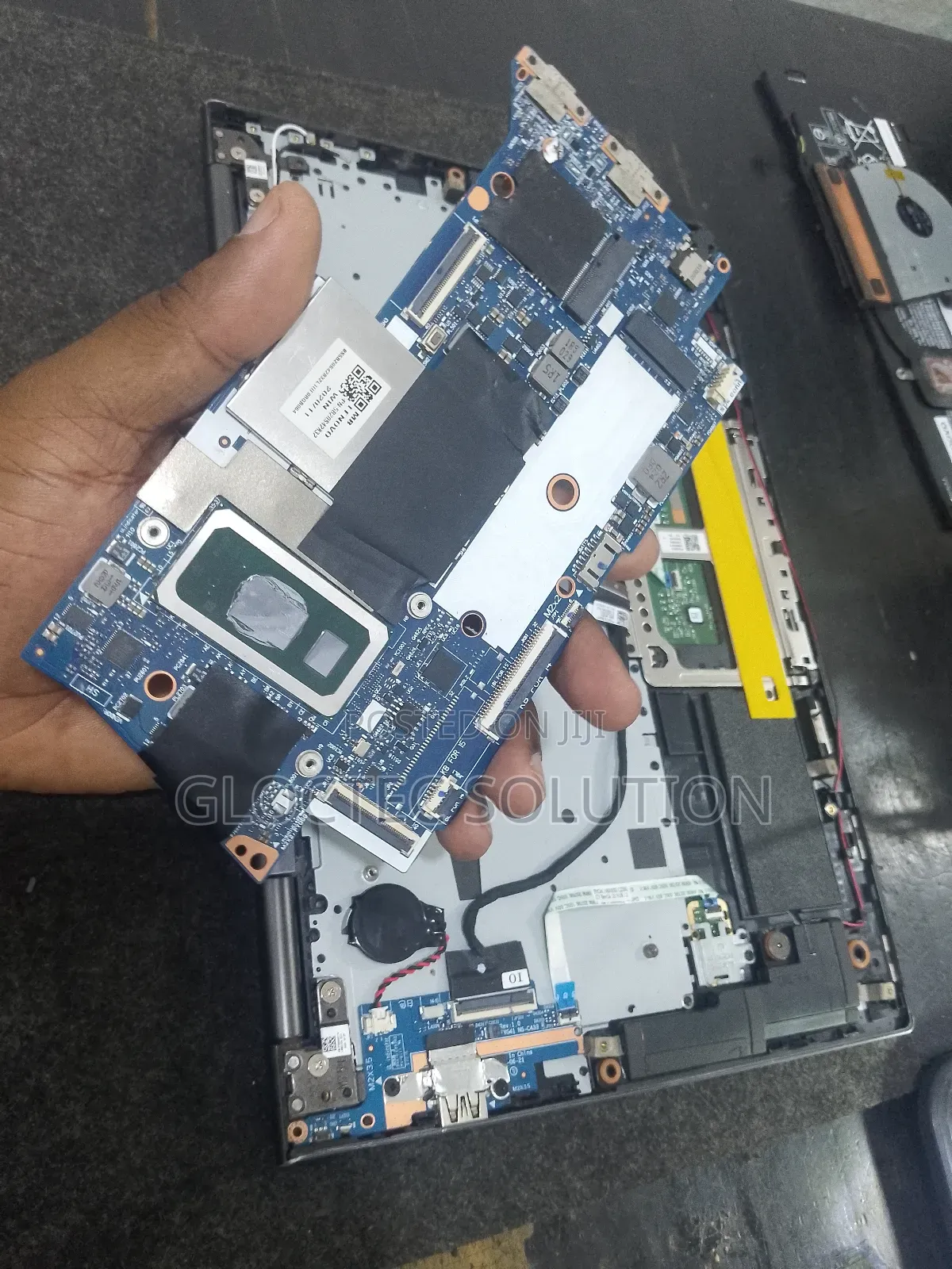 Ufundi Wa Computer Na Electronic Circuit Boards