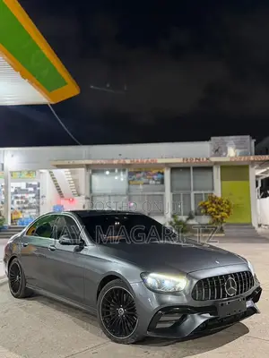 Mercedes-Benz E200 2017 Gray