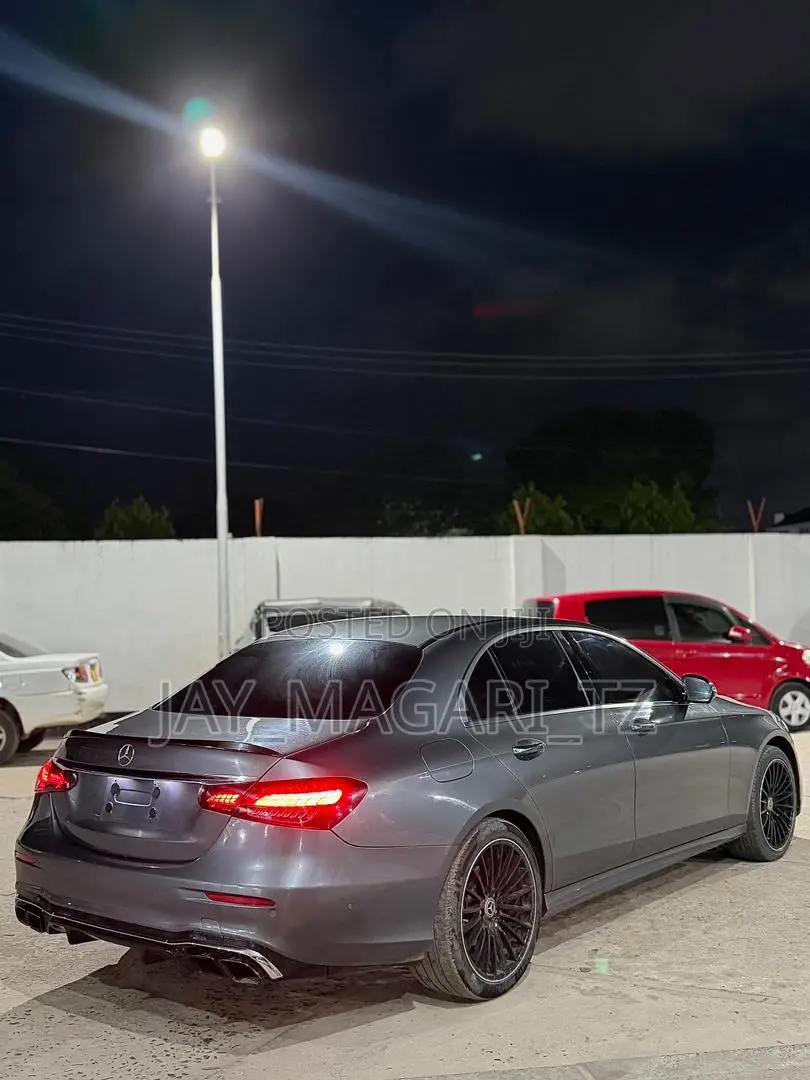 Mercedes-Benz E200 2017 Gray
