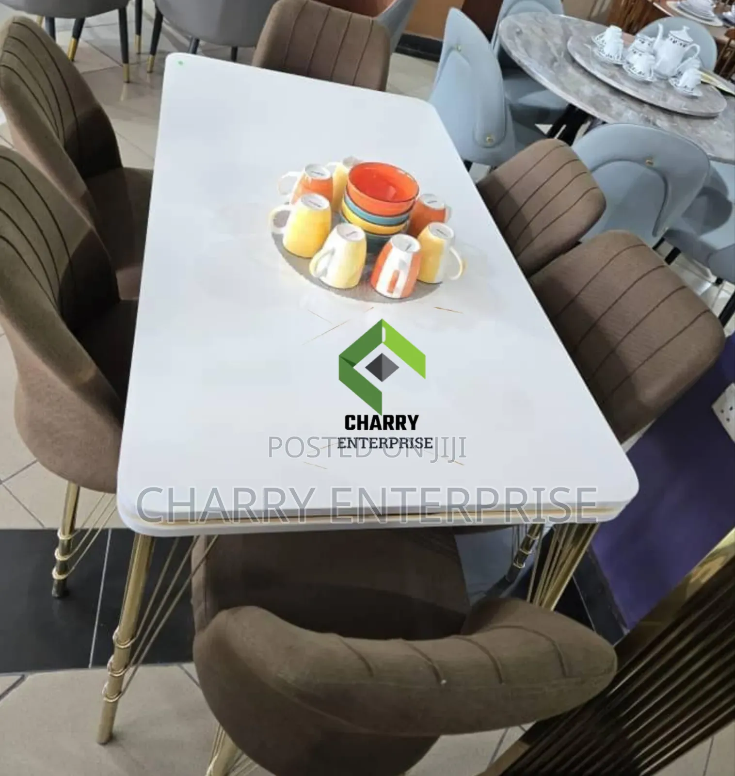 Best Design Modern Luxury Marble Dining Table/ Restaurant 6 Seaters