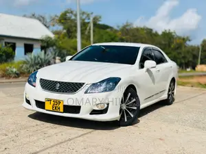 Toyota Crown 2009 White