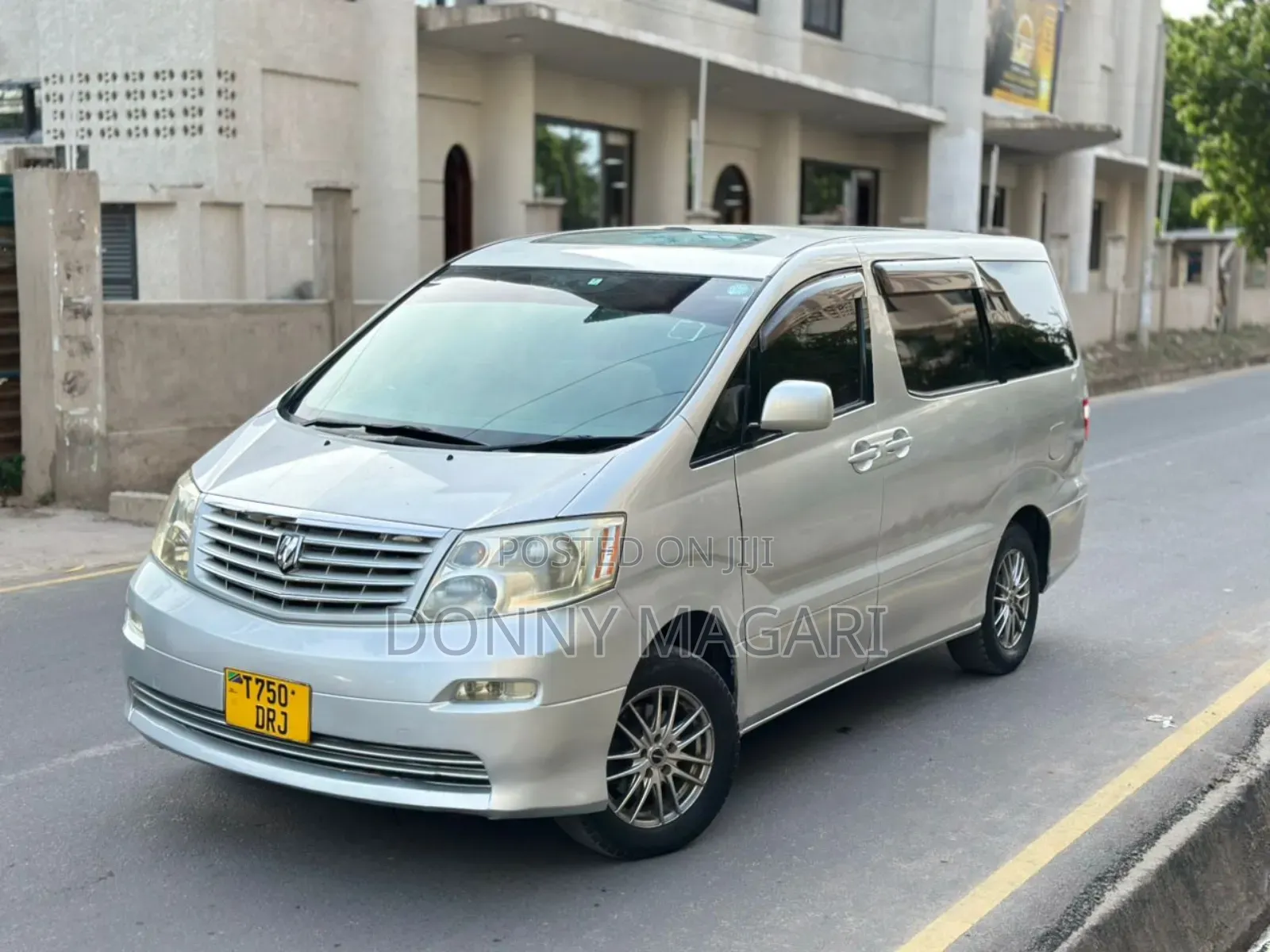 Toyota Alphard 2.4 Petrol FWD 2004 Silver