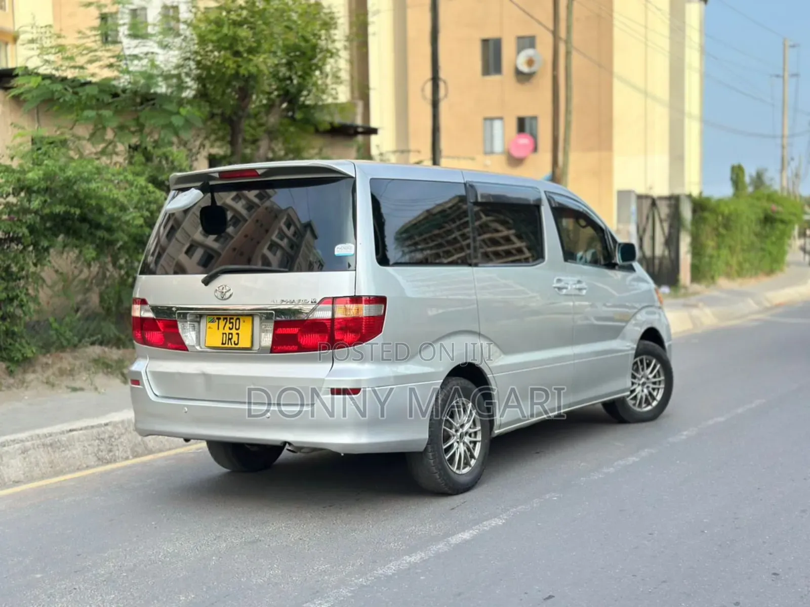 Toyota Alphard 2.4 Petrol FWD 2004 Silver