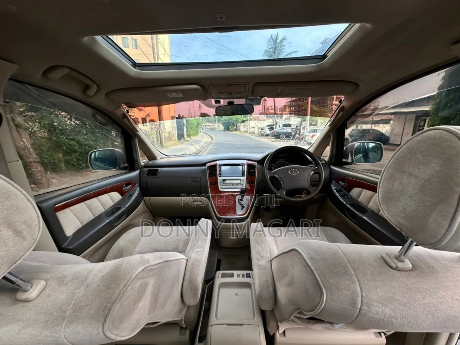 Toyota Alphard 2.4 Petrol FWD 2004 Silver