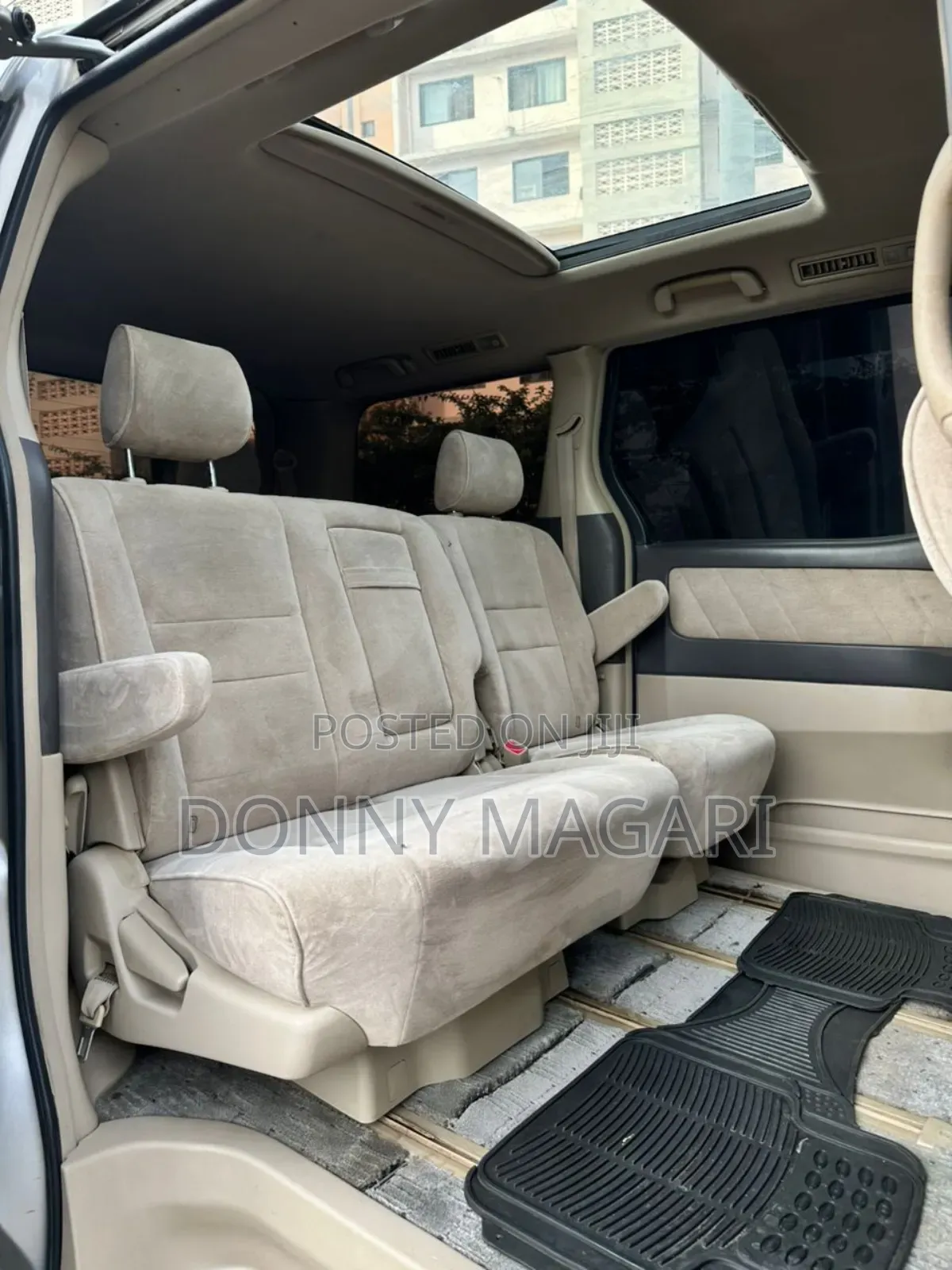 Toyota Alphard 2.4 Petrol FWD 2004 Silver