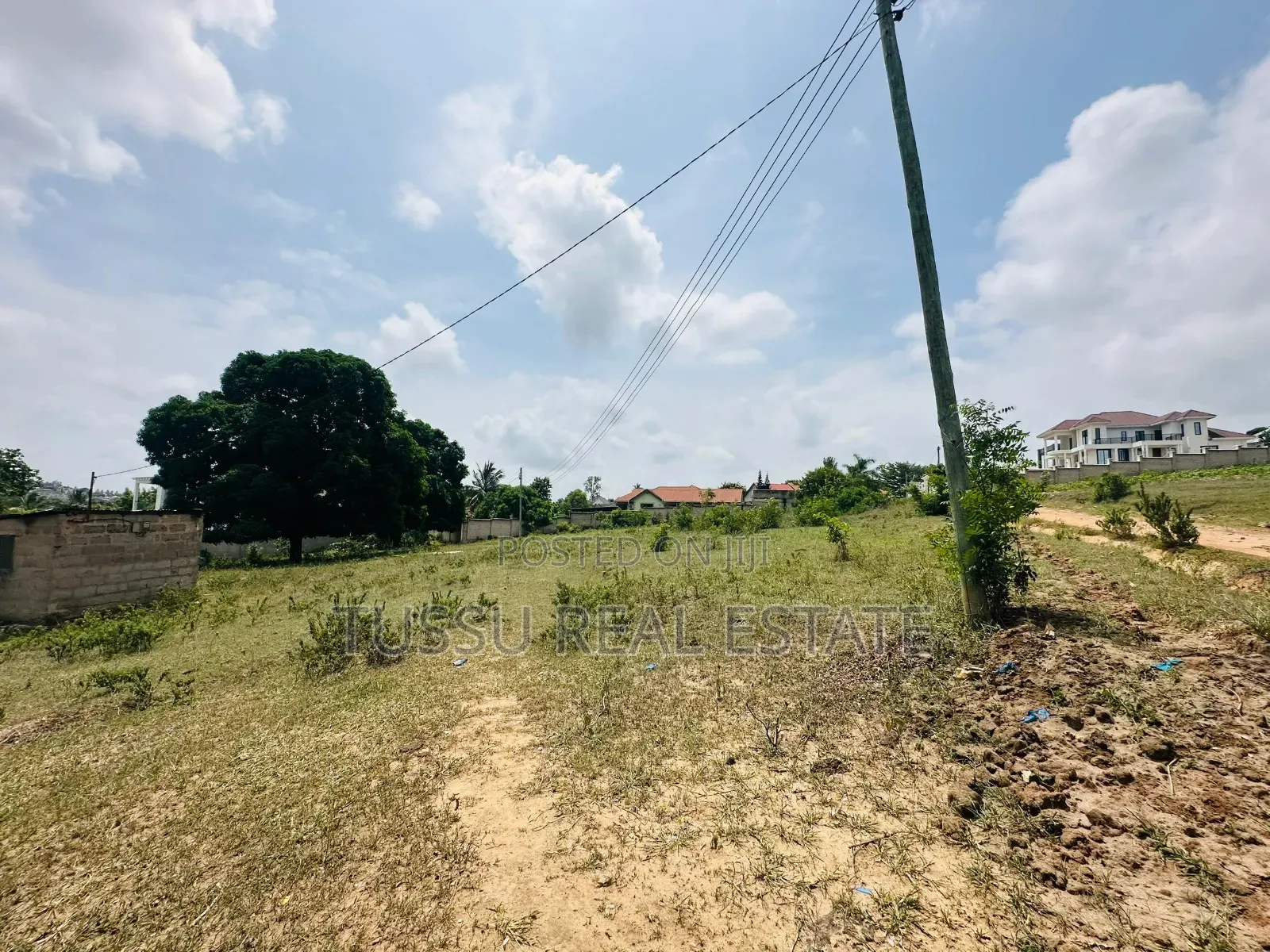 Plot for Sale in Sala Sala