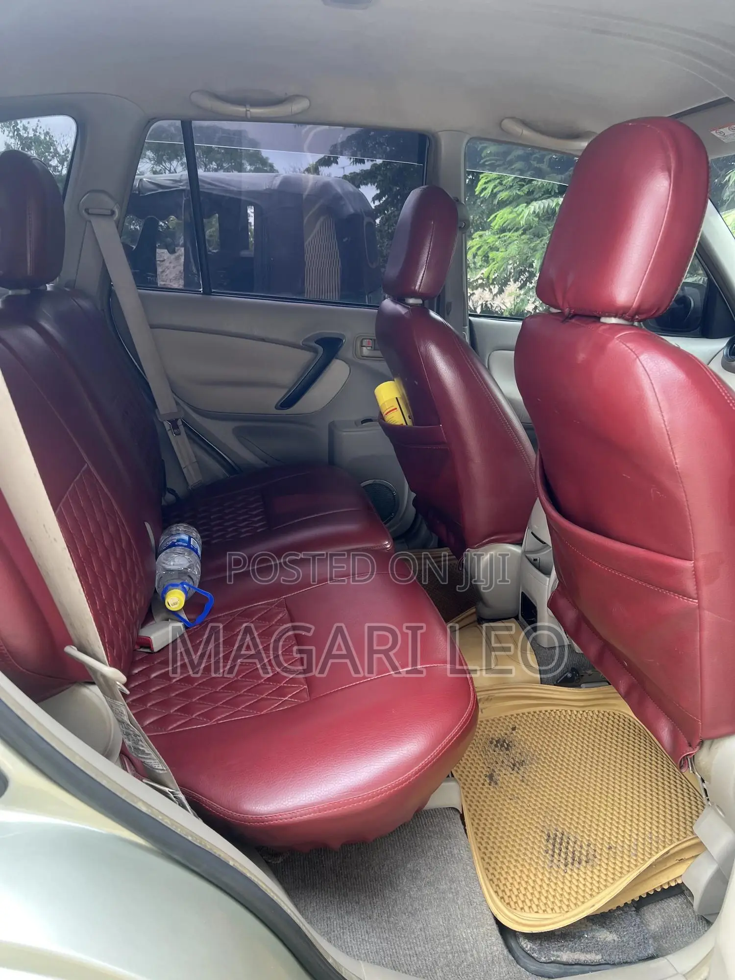 Toyota RAV4 2005 Gold