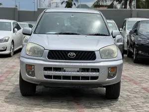 Toyota RAV4 Base FWD 2001 Silver