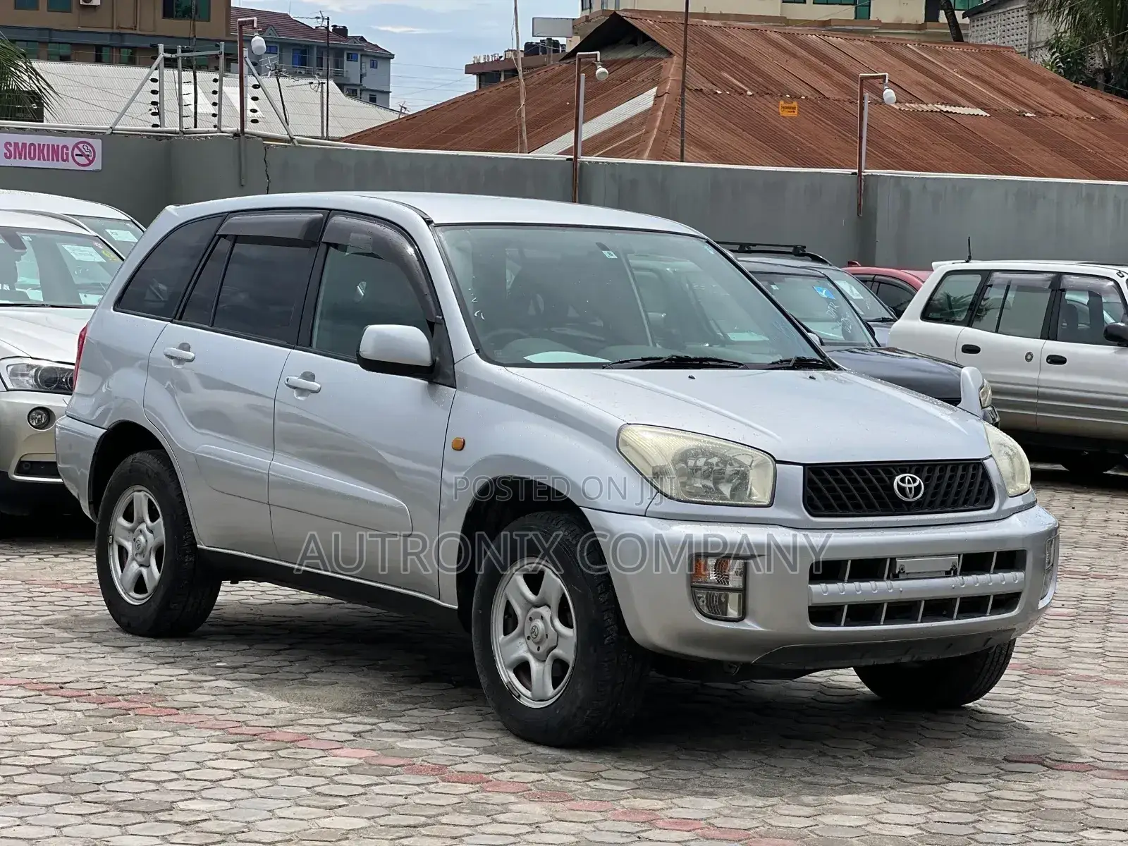 Toyota RAV4 Base FWD 2001 Silver
