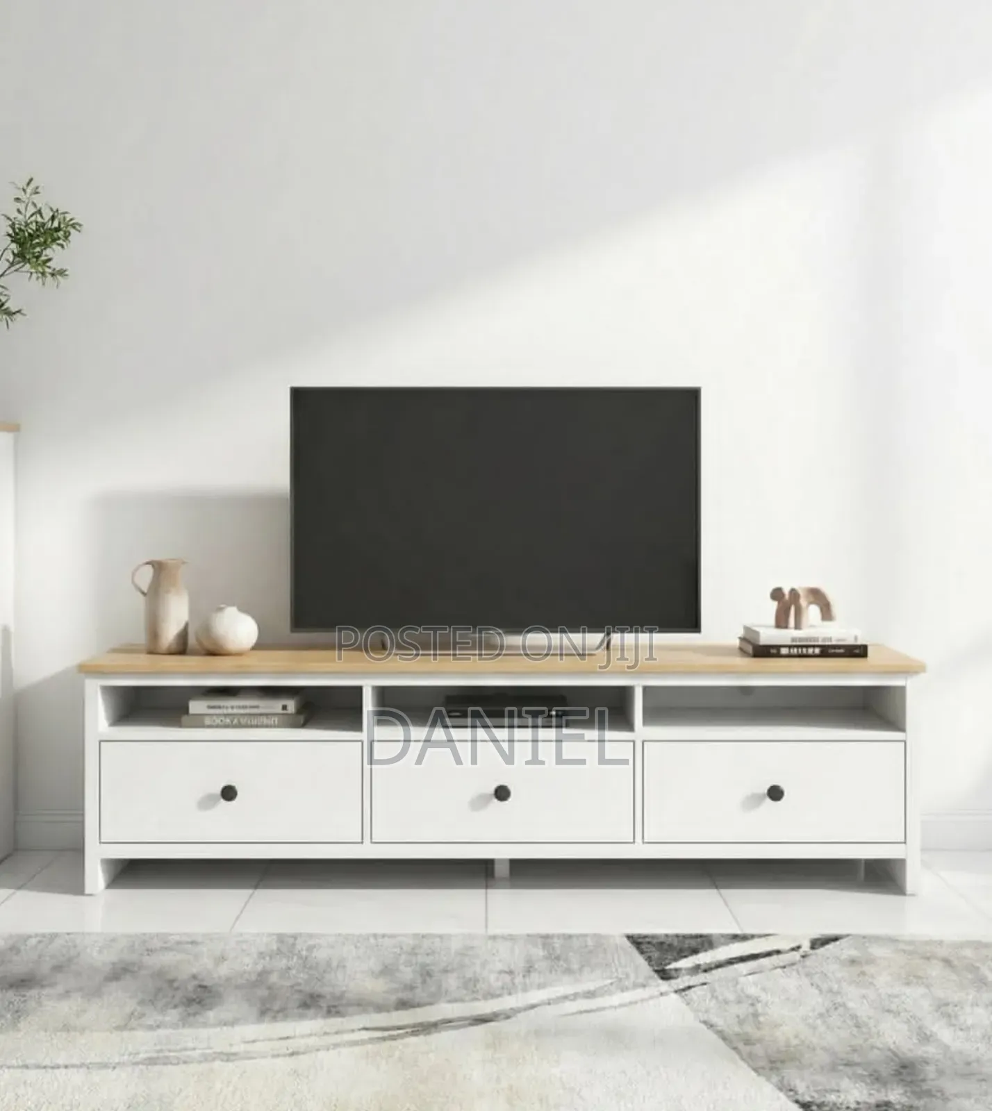 Tv Showcase Ya Kisasa Multi Colored
