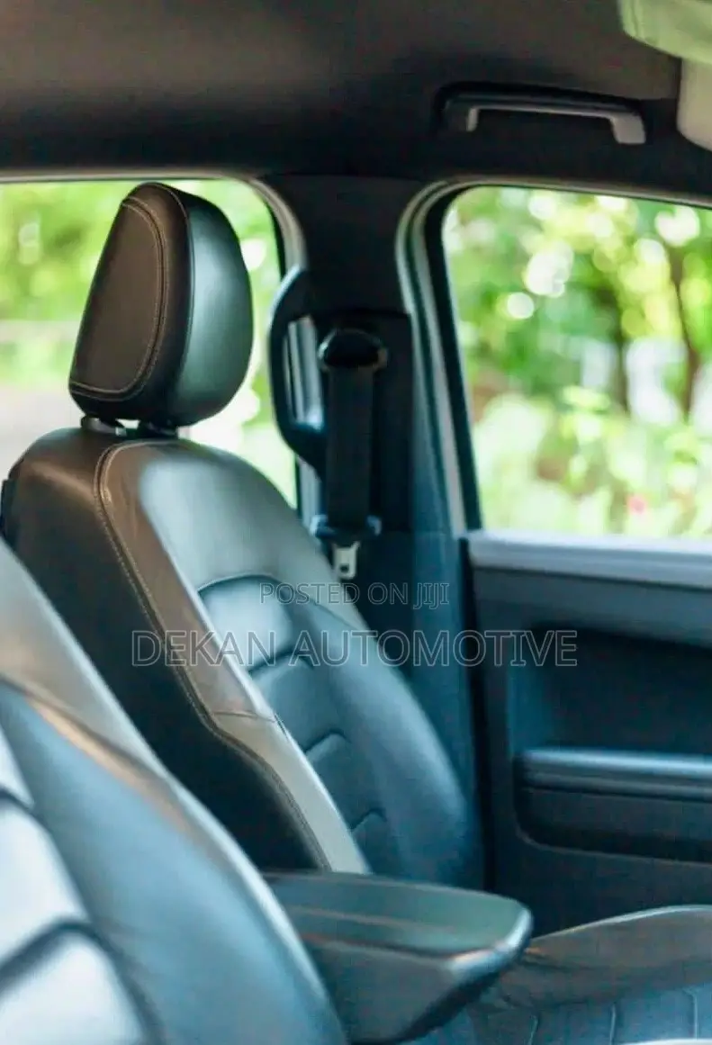 Volkswagen Amarok 2023 Gray
