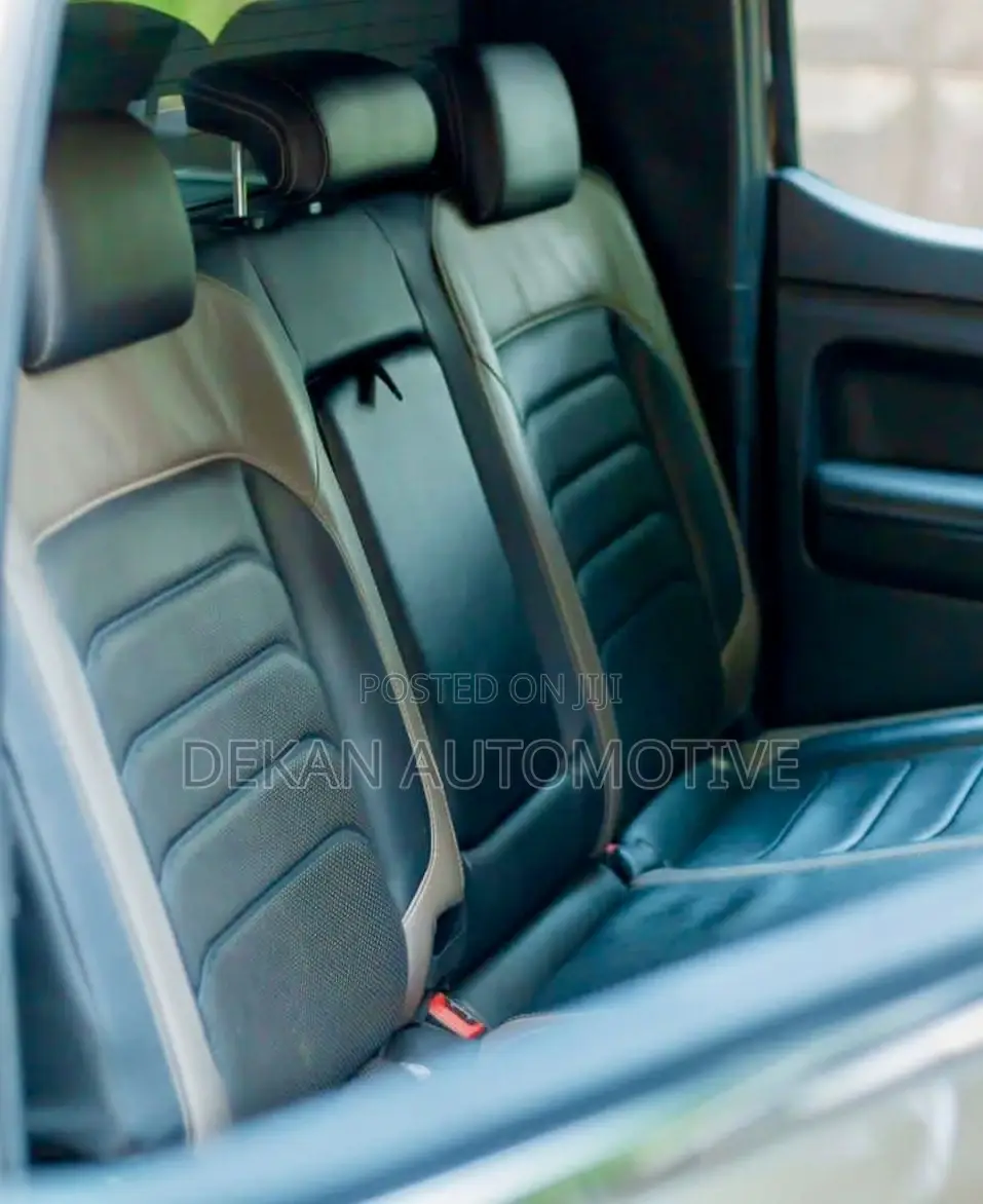 Volkswagen Amarok 2023 Gray