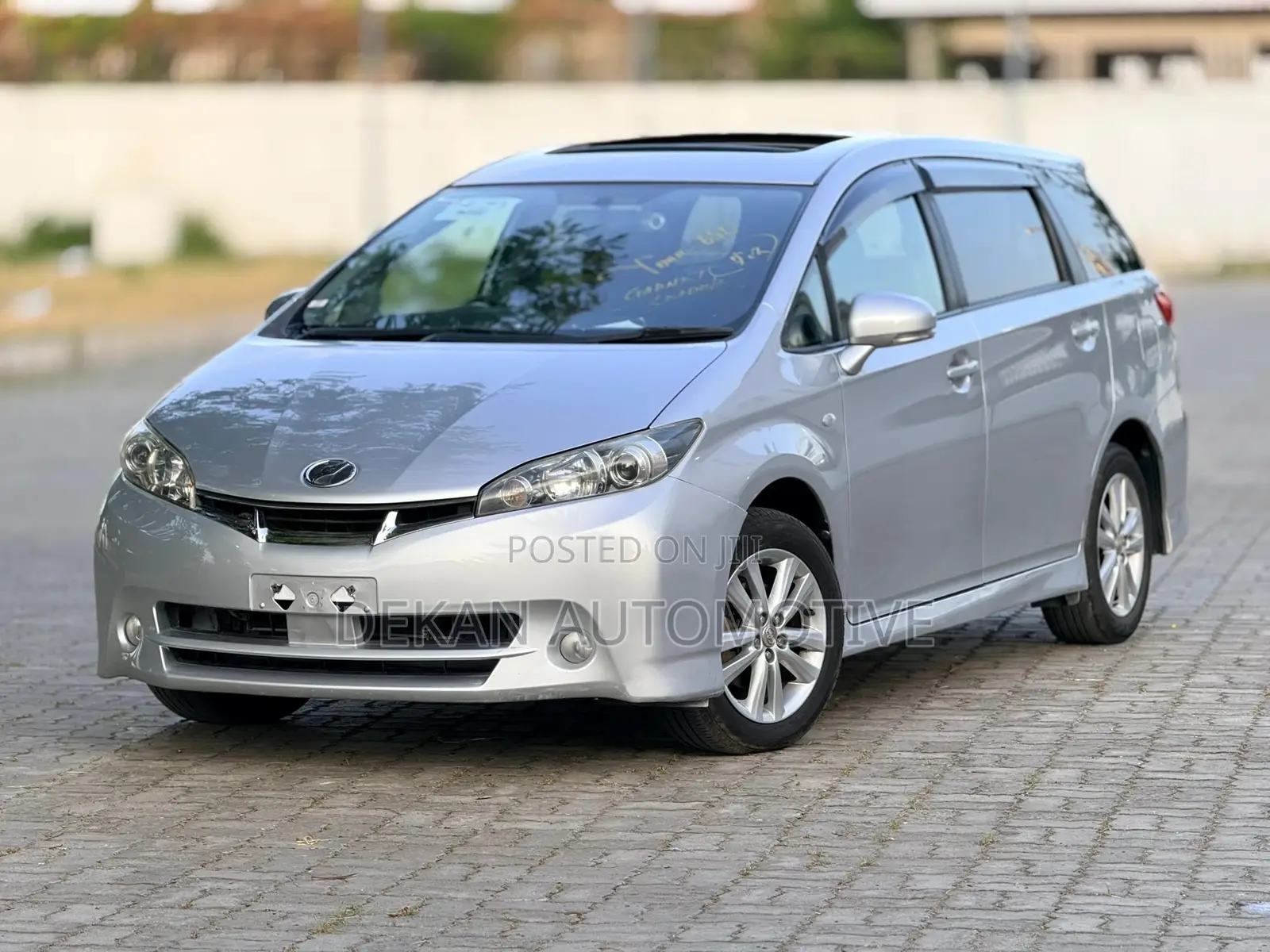 Toyota Wish 2012 Silver