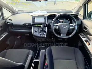 Toyota Wish 2012 Silver