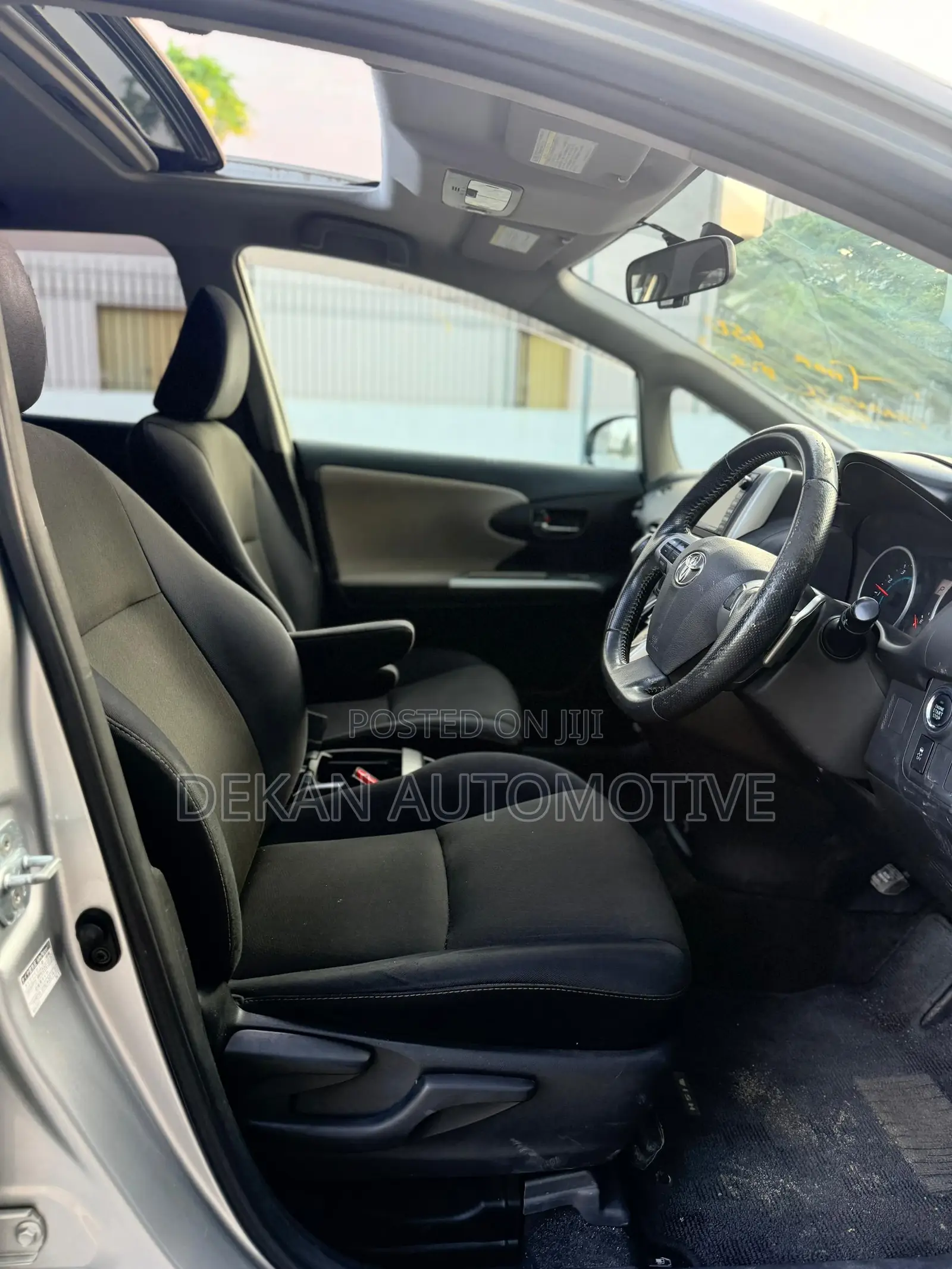 Toyota Wish 2012 Silver