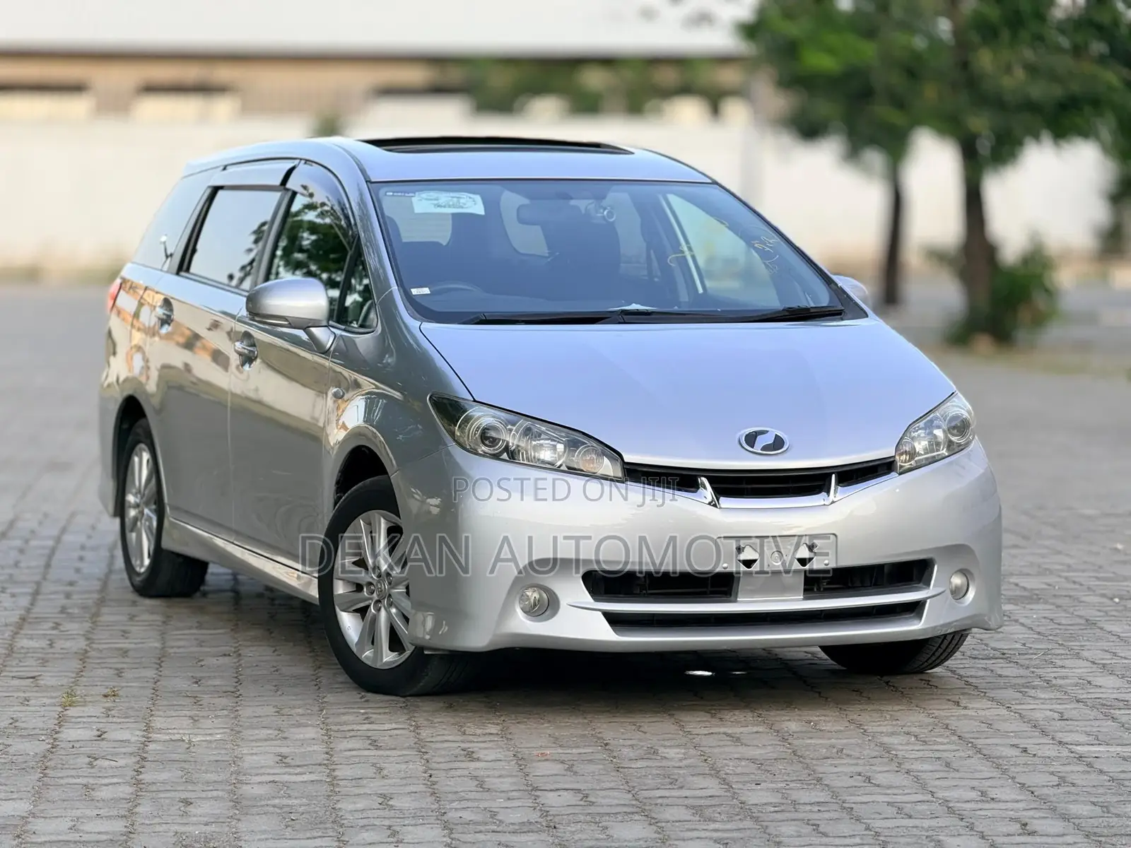 Toyota Wish 2012 Silver