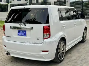 Toyota Corolla Rumion Hatchback 1.5 FWD 2009 White