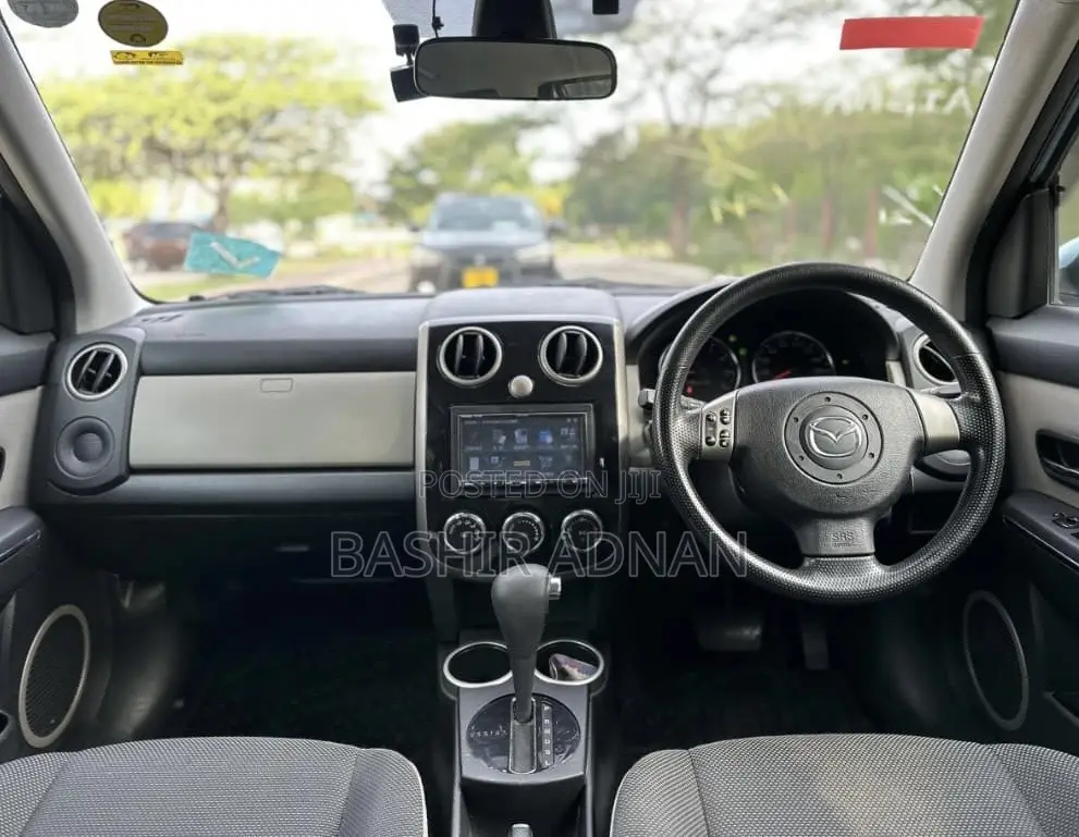 Mazda Verisa 2009 Blue
