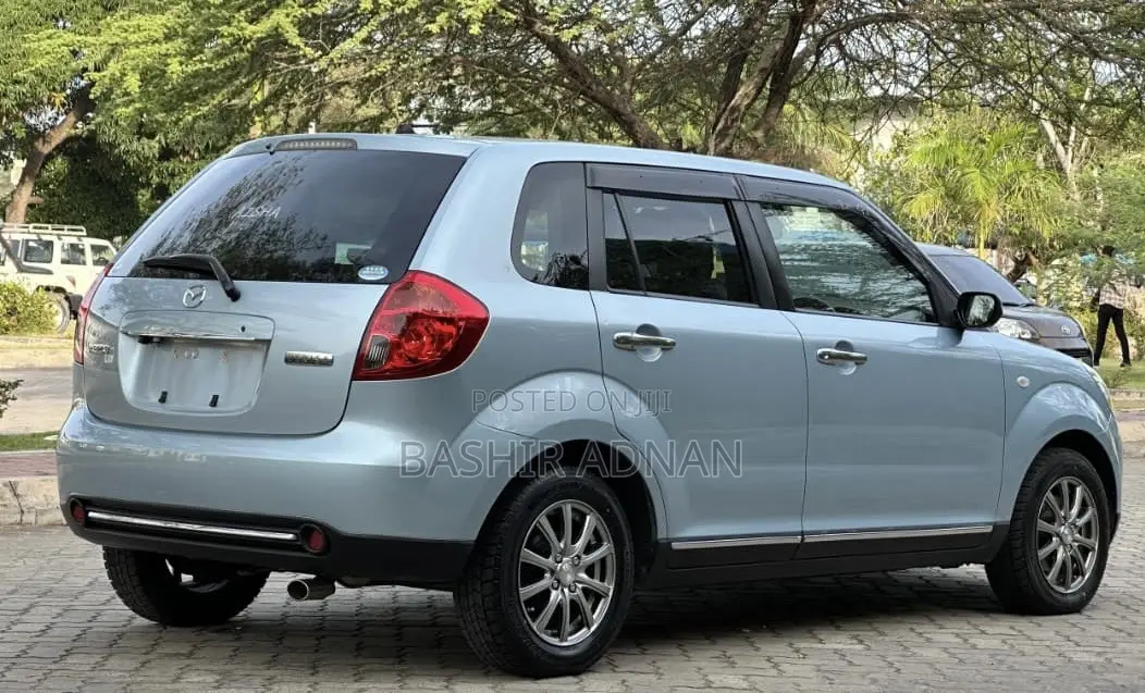 Mazda Verisa 2009 Blue