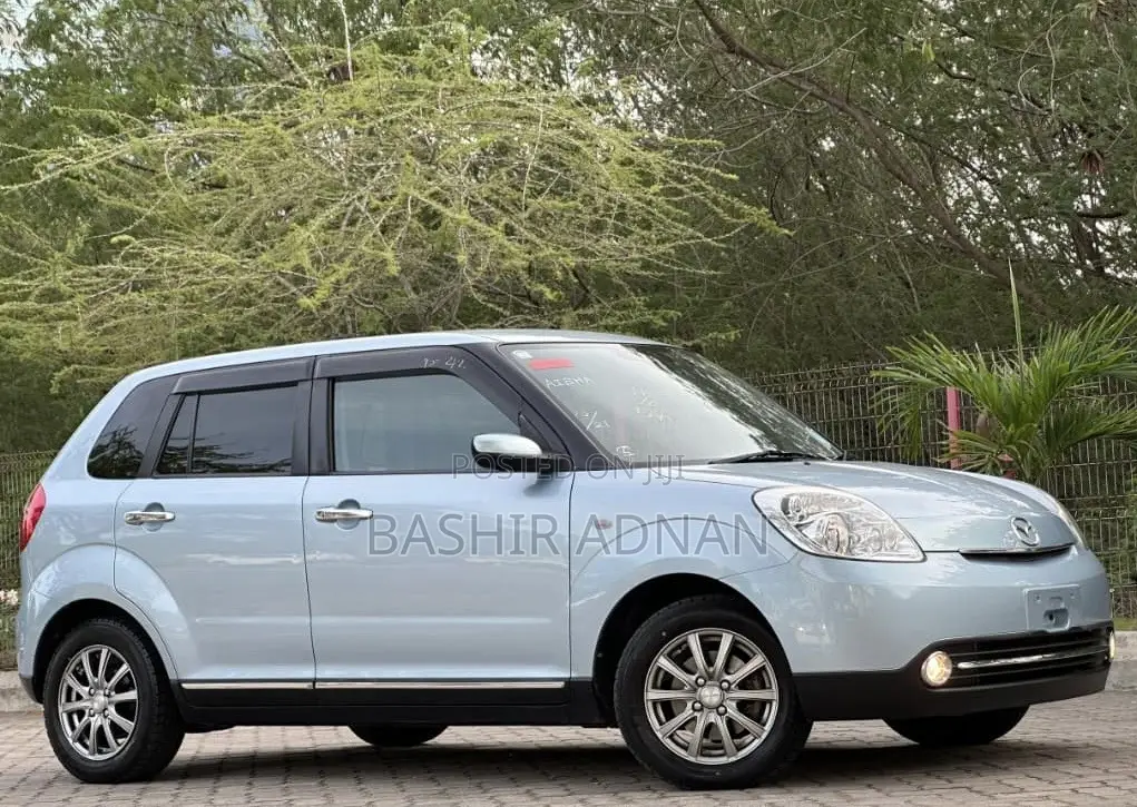 Mazda Verisa 2009 Blue