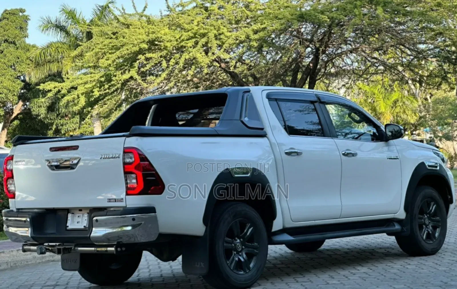 Toyota Hilux 2020 White