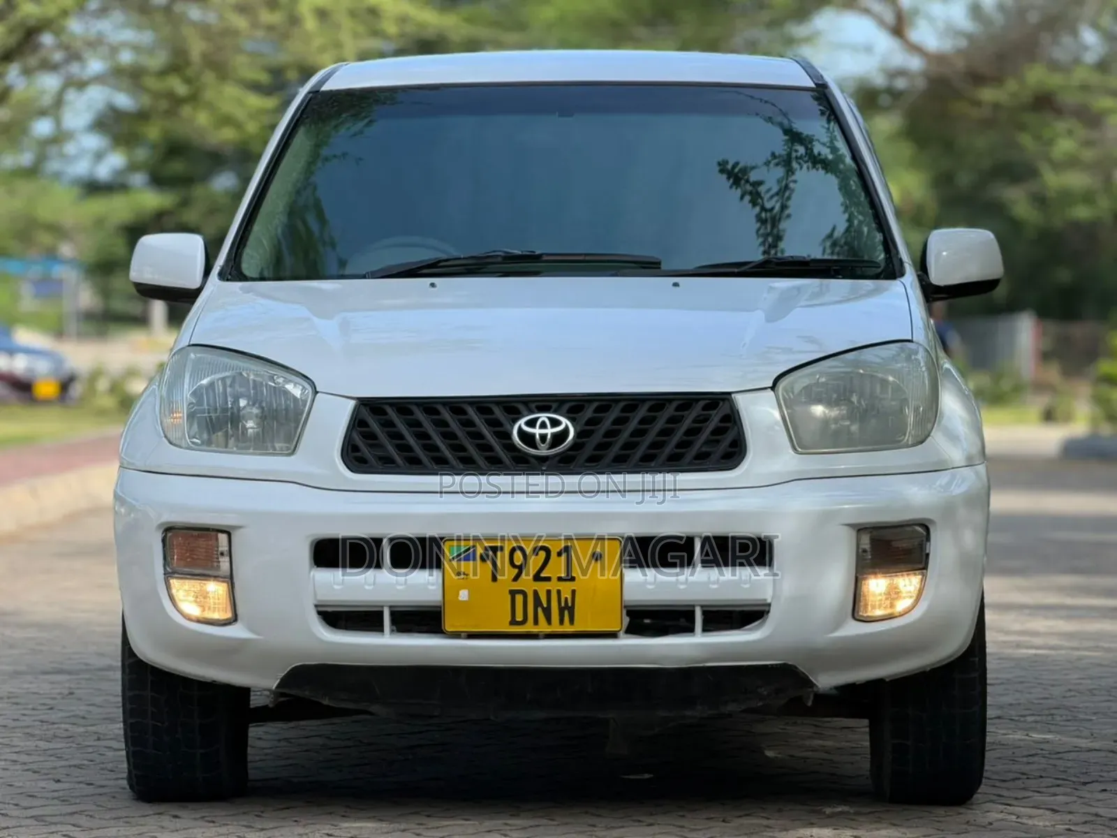 Toyota RAV4 Automatic 2003 White